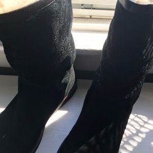 Men Gucci boots( No box ) duster bag only